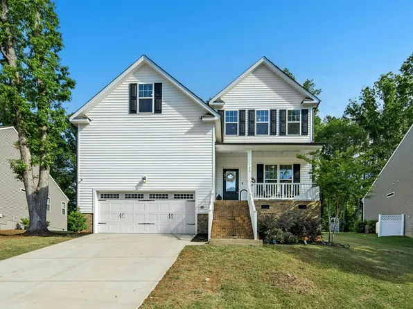 102 Red Dog Dr, Louisburg, NC 27549