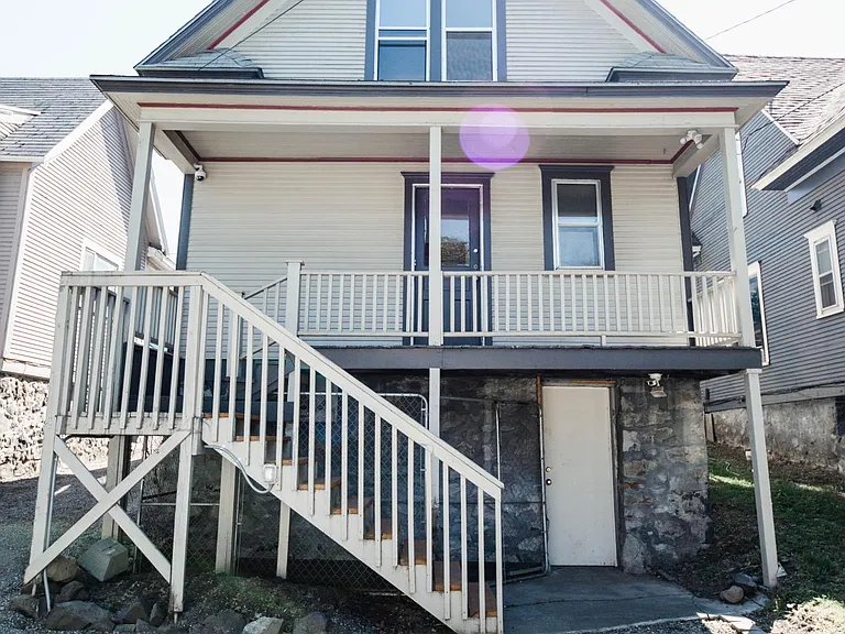 1634 W Pacific Ave — Photo 27