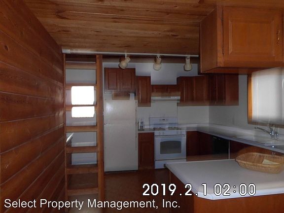 3rd image of 837 Julie Ln