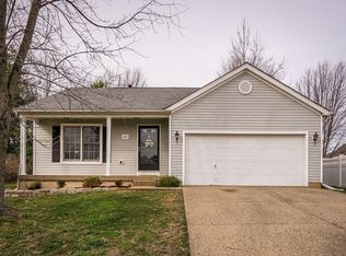 4405 Fallen Apple Ln, Louisville, KY 40218