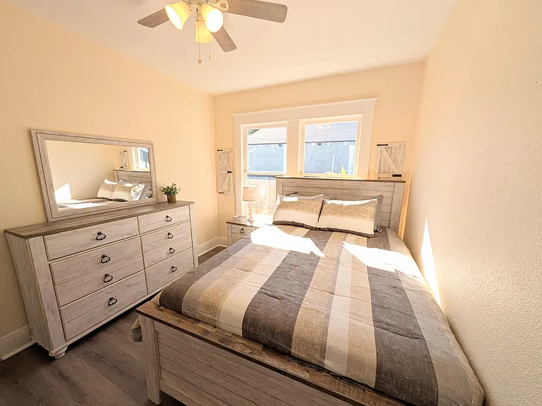 205 W Alfred St — Photo 11