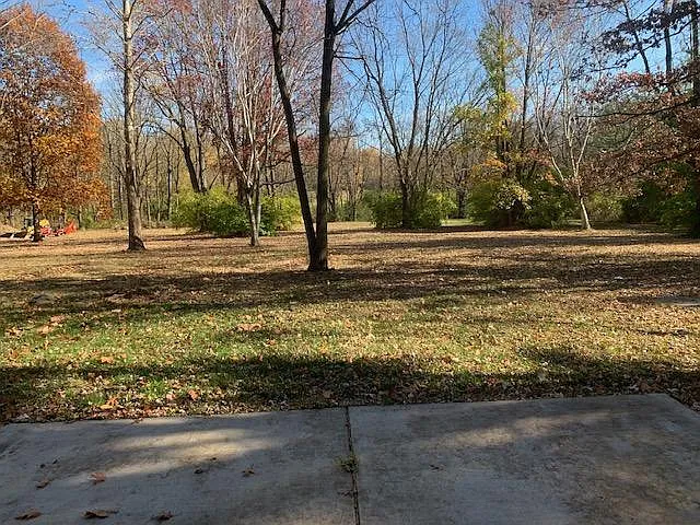 904 N Brookside Ln — Photo 3