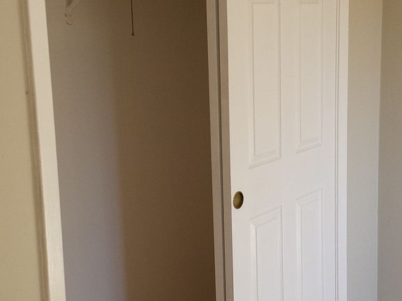 2nd image of 2036 W Foster Ave APT A4