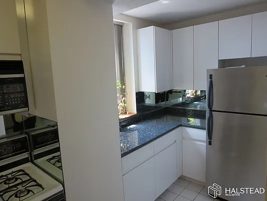 Rented by Brown Harris Stevens | media 2