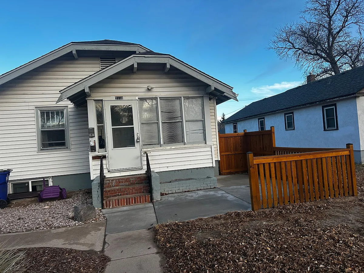 Building Photo - 2118 7th Ave