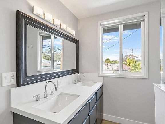 3rd image of 3798 Dublin Ave