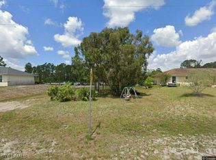 1020 Pine Cove Dr, Lehigh Acres, FL 33974