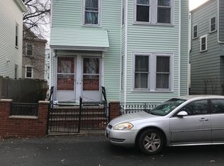 12 Taunton St #1, Somerville, MA 02143