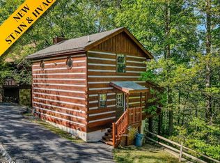 742 Nighthawk Way, Pigeon Forge, TN 37863