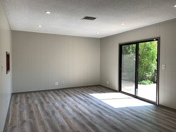 2nd image of 6018 Lockhurst Dr