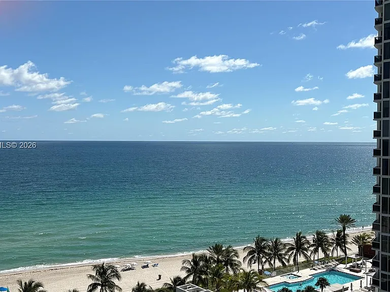 18975 Collins Ave #905 — Photo 9