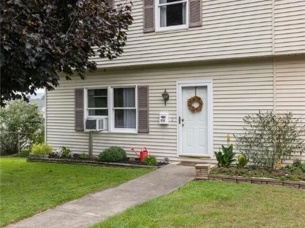 656 W Washington St, Slatington, PA 18080