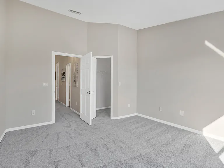 Olivedale Dr — Photo 12