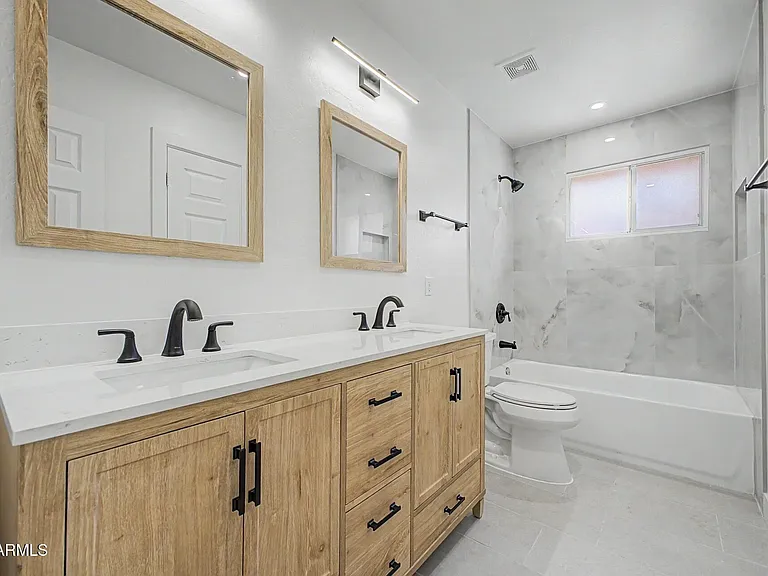 3613 S Kenneth Pl — Photo 16