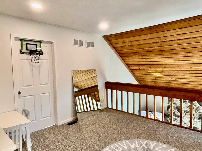 619 Chip Ct — Photo 18