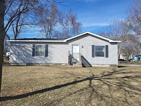 527 E South St, Litchfield, MN 55355