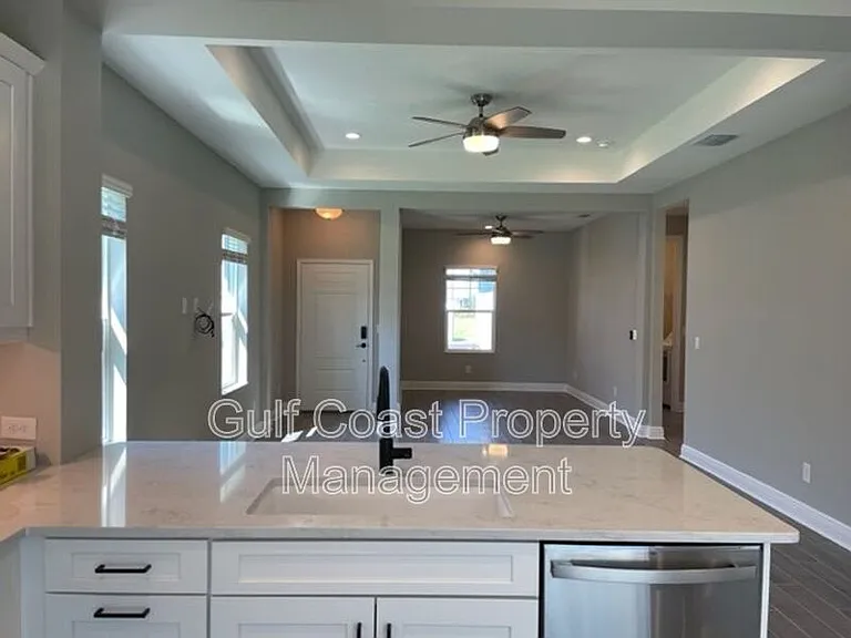 2620 Star Apple Way — Photo 8