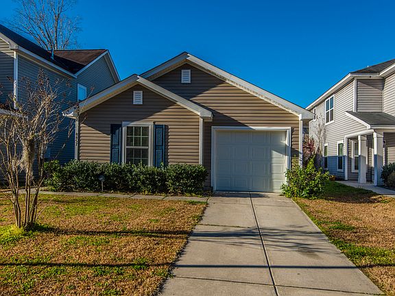 3rd image of 8857 Arbor Glen Dr