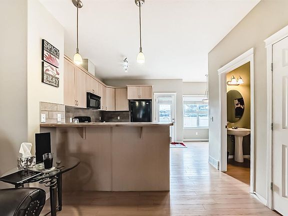 5th image of 111 E Ranch Ridge Mdw