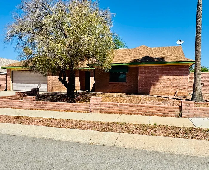 4770 W Snow Leopard Dr