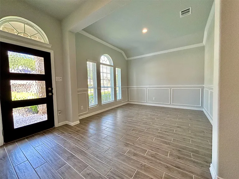 18519 Lilliput Ln — Photo 4