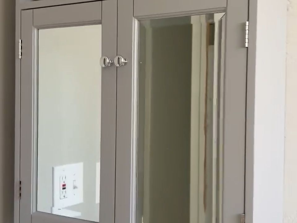 2nd image of 4477 La Cresta Way APT 4