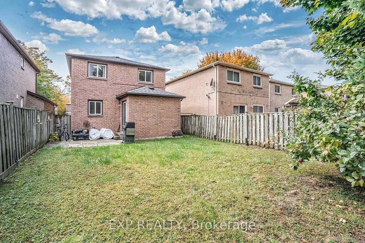 Building Photo - 63 Barrett Cres #MAIN