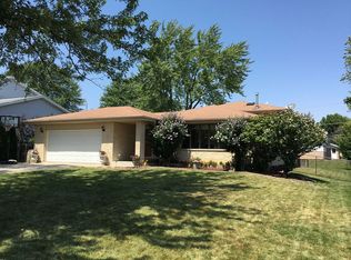 8652 W 99th St, Palos Hills, IL