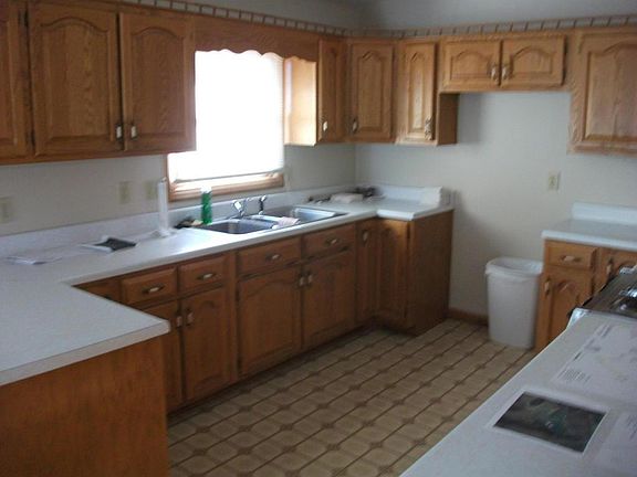 5th image of 111 Twin Hollow Ln