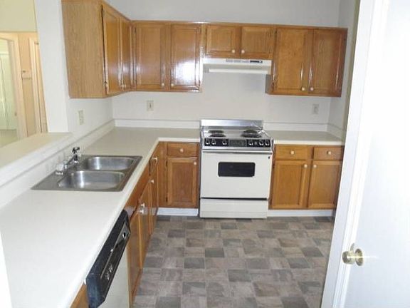 3rd image of 7815 Melanie Dr