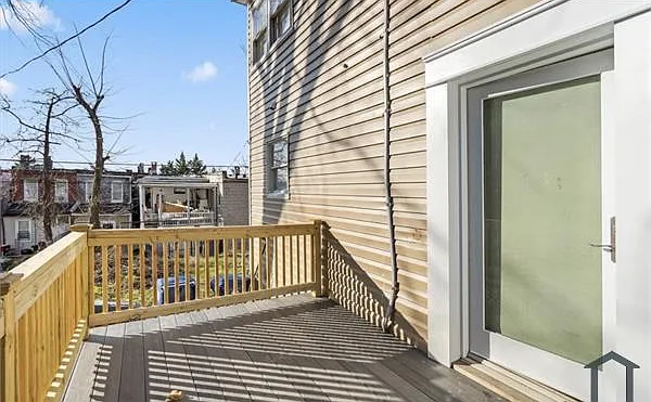 400 S Augusta Ave — Photo 20