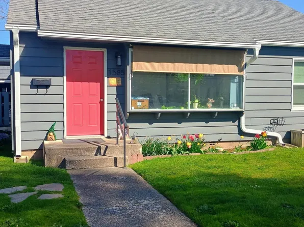 1585 Park Dr, Lebanon, OR 97355