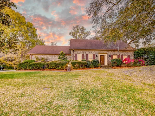 30 Saint Augustine Dr, Charleston, SC 29407
