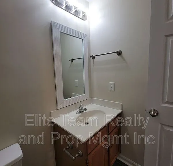 3811 Mosscroft Ln — Photo 19