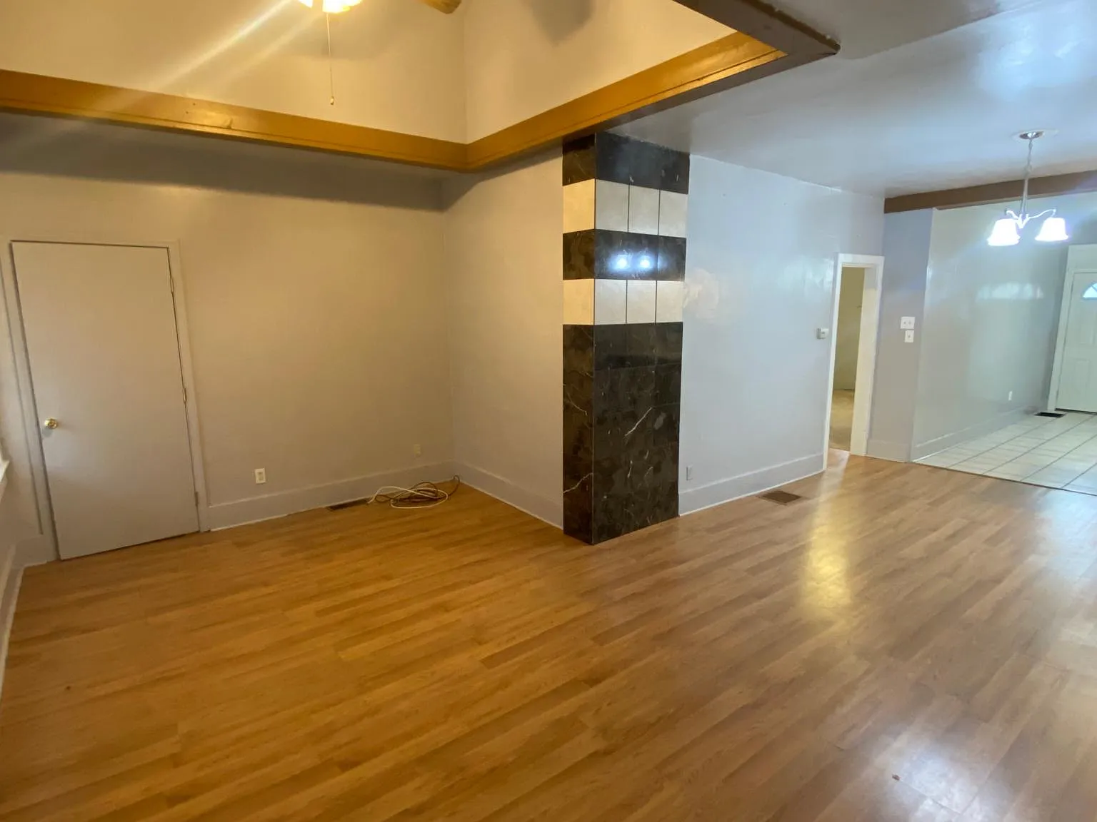 2 bed, 902 sqft, $1,295 — Photo 4