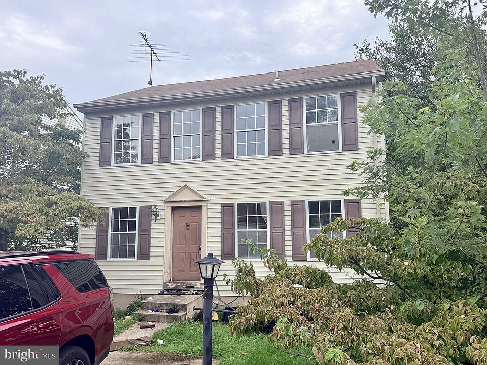 1st image of 1 Huxley Cir