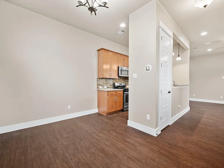 1704 Cedar Bend Dr #5B — Photo 10