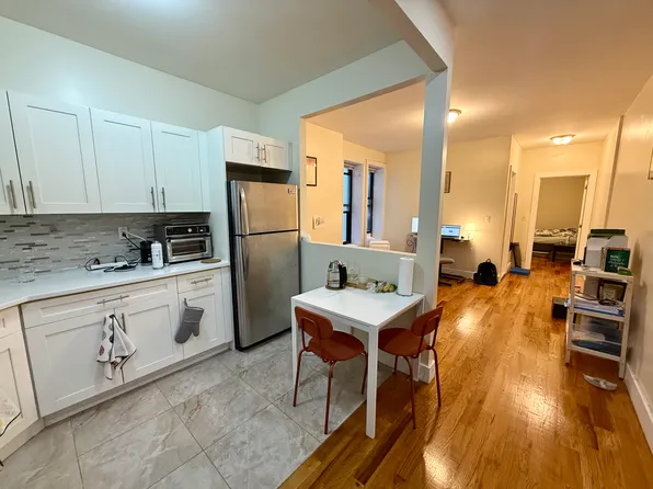 250 Clarkson Avenue image 1 of 12