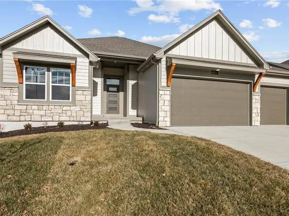 8220 NW 89th Ter, Kansas City, MO 64153