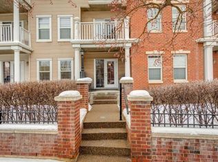 5605 E Henwood St SW #1502, Calgary, AB T3E 7R2