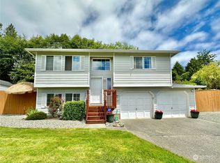 7923 262nd St NW, Stanwood, WA