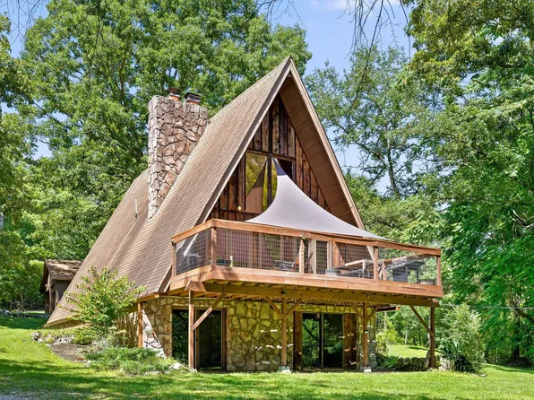 1001 Osage Dr, Soddy Daisy, TN 37379