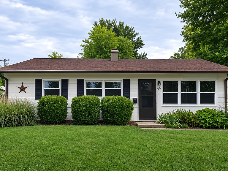 258 E Plum St — Photo 1