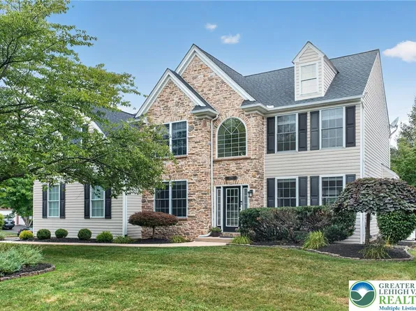 6719 Mink Rd, Macungie, PA 18062