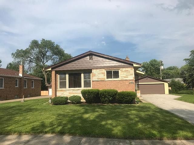 1st image of 729 Cedar Ln
