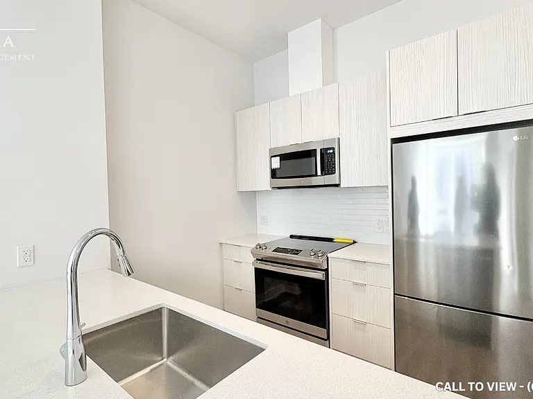 430 Square One Dr #421 — Photo 4
