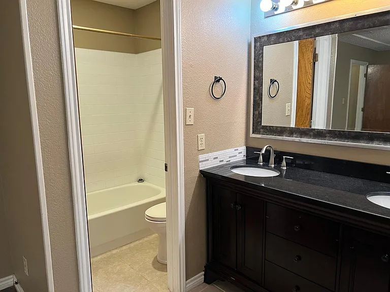 4007 Windy Meadow Ct — Photo 11