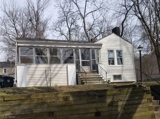 1457 Hillside Ter, Akron, OH 44305