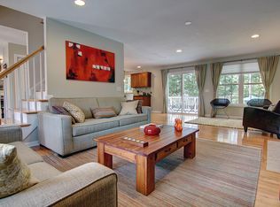 5 Conifer Ct, Coventry, RI 02816