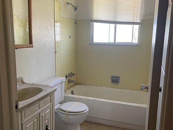 4th image of 4555 Meadowland Blvd